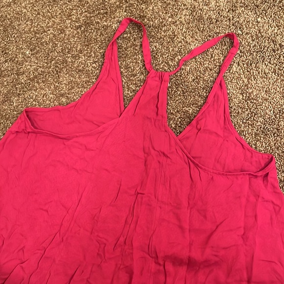 Free People magenta flowy tank top - Picture 2 of 4